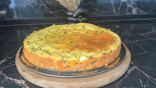 Летний заливной пирог с яйцом и зеленым луком, который удивит всех