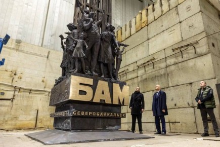 � ���������������� ��������� � �������� ��������� � ����� 50-������� ������ ����