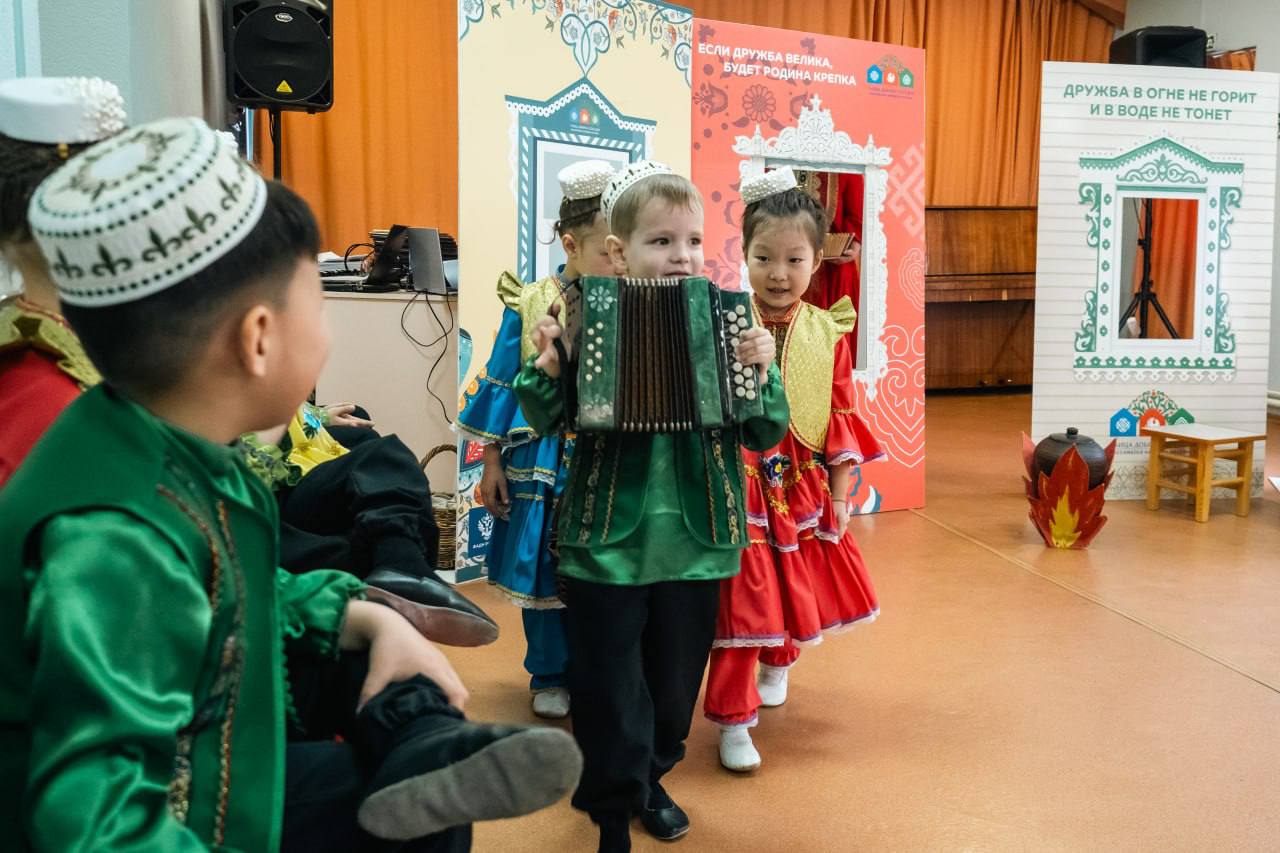 В Доме дружбы народов Бурятии отметили Навруз - праздник весеннего равноденствия В Доме дружбы народов Бурятии отметили Навруз - праздник весеннего равноденствия
