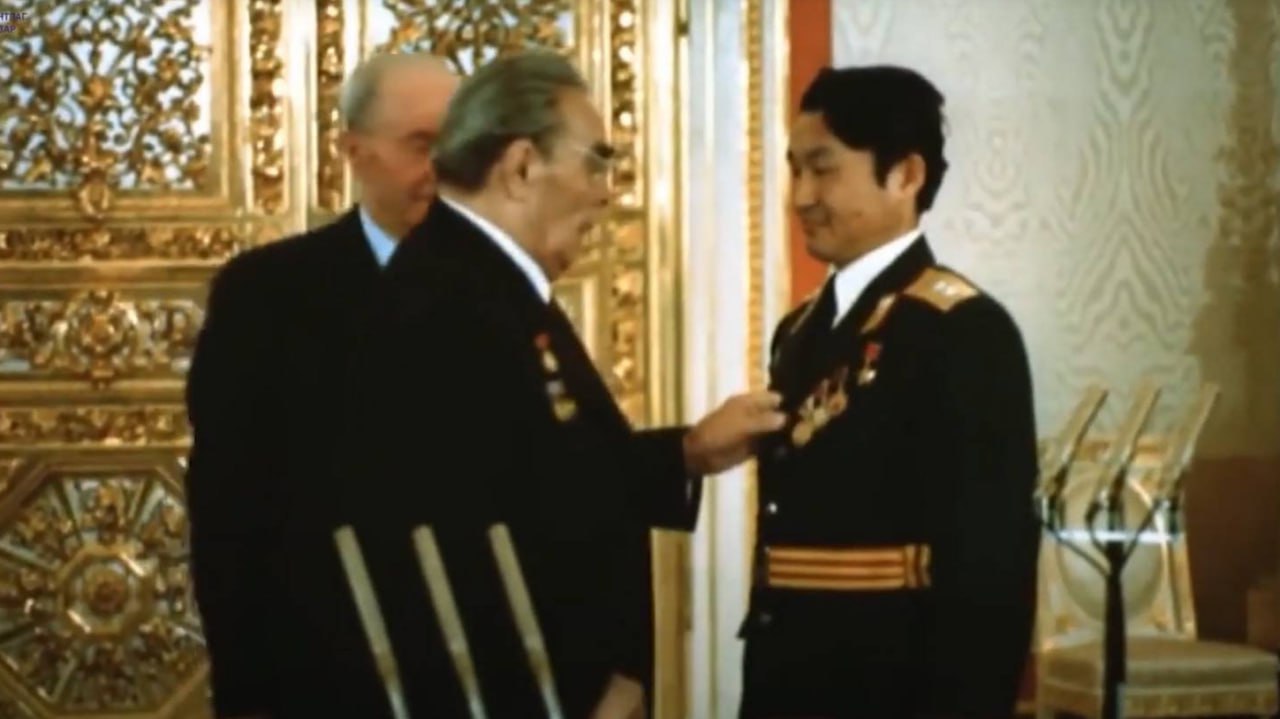 101 космонавт мира. Сегодня исполняется 45 лет с полета в космос Гуррагча Сансар - первого и единственного космонавта Монголии 101 космонавт мира. Сегодня исполняется 45 лет с полета в космос Гуррагча Сансар - первого и единственного космонавта Монголии