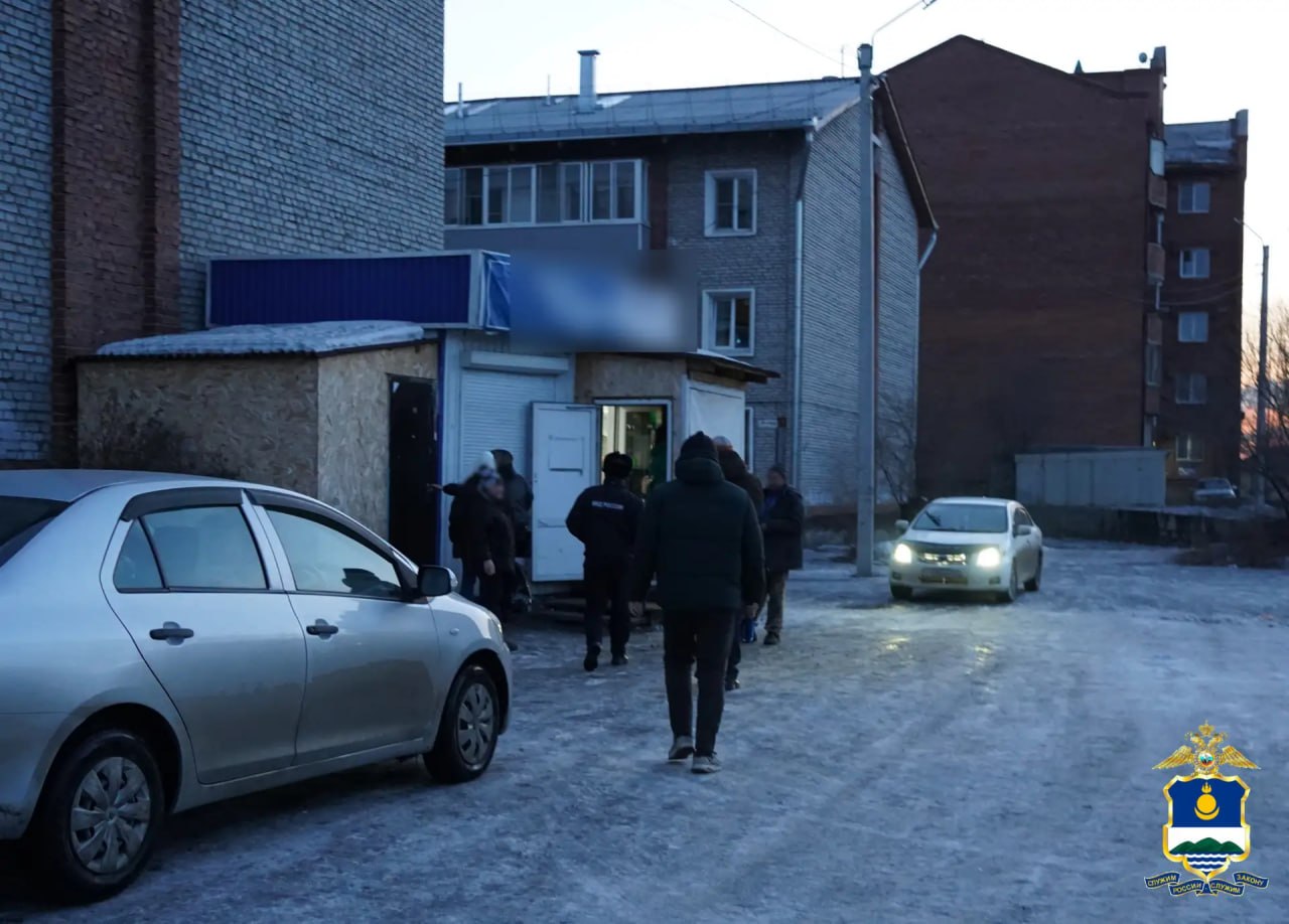 Сотрудники полиции пресекли нарушения в сфере оборота алкогольной продукции Сотрудники полиции пресекли нарушения в сфере оборота алкогольной продукции