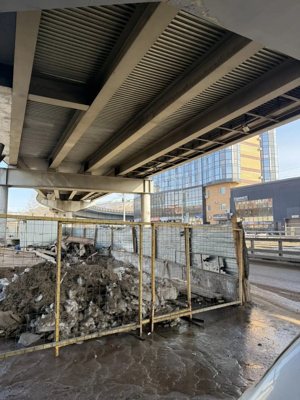 Правую полосу движения возле Центрального рынка откроют 27 марта Правую полосу движения возле Центрального рынка откроют 27 марта