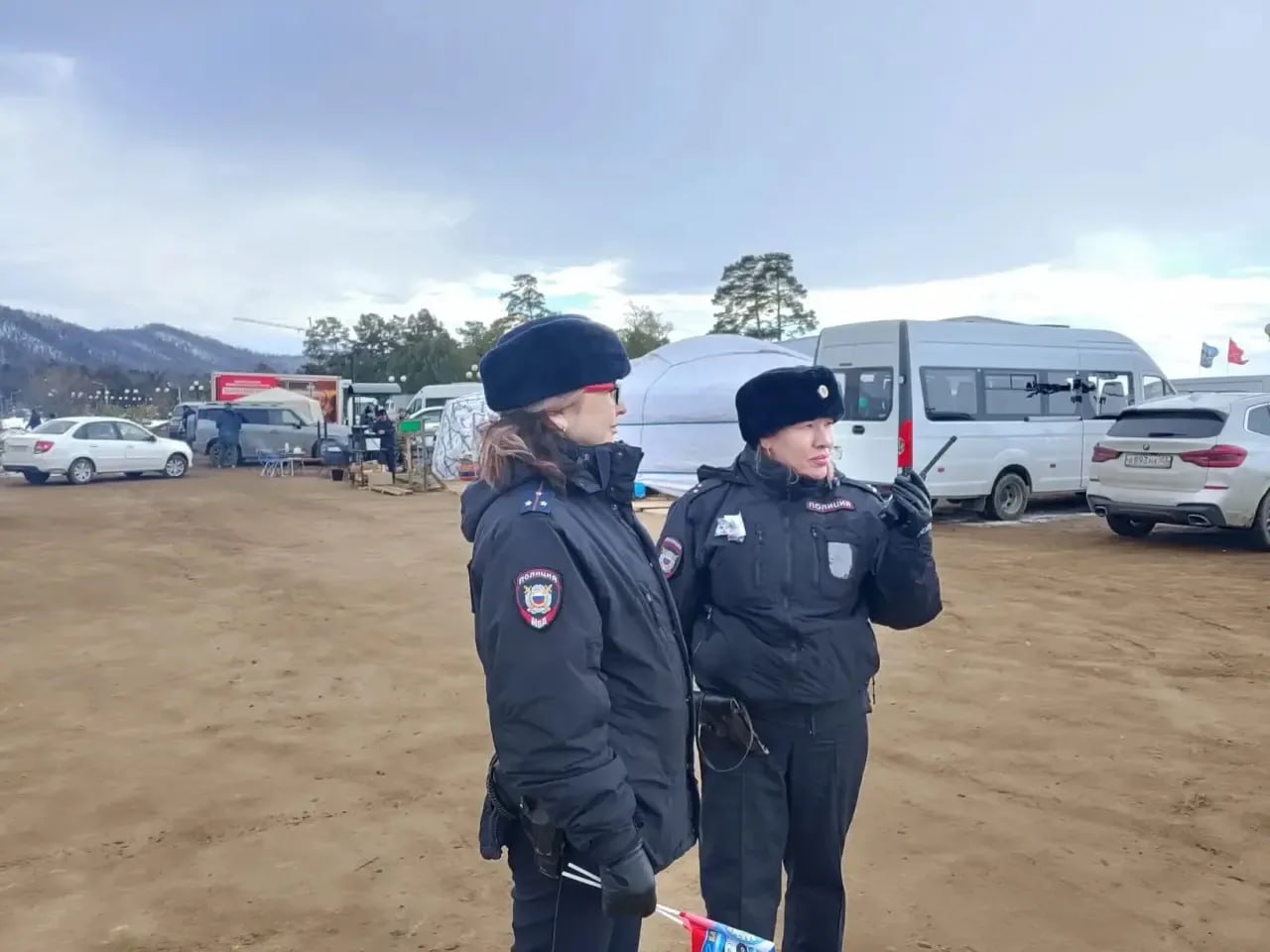 Сотрудники ОМВД России по Прибайкальскому району обеспечили охрану общественного порядка на ежегодном турнире "Байкальская рыбалка" Сотрудники ОМВД России по Прибайкальскому району обеспечили охрану общественного порядка на ежегодном турнире "Байкальская рыбалка"