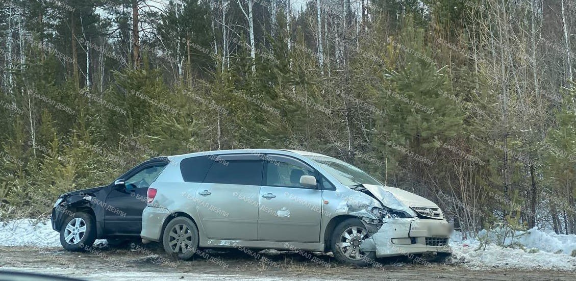 Нам пишут:. На 113 км автодороги Улан-Удэ – Усть-Баргузин, перед рекой Хаим, произошло ДТП Нам пишут:. На 113 км автодороги Улан-Удэ – Усть-Баргузин, перед рекой Хаим, произошло ДТП