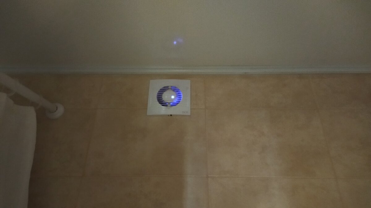 Как за 9 минут избавиться от грязи и плесени в межплиточных швах