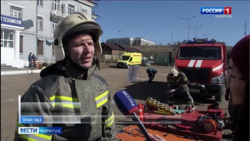 В Улан-Удэ состоялись соревнования за звание «Лучшая команда МЧС России»