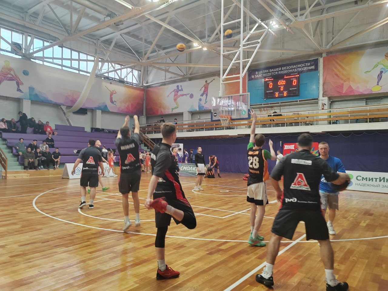 В Улан-Удэ стартовал самый масштабный турнир по баскетболу на «Кубок горсовета» В Улан-Удэ стартовал самый масштабный турнир по баскетболу на «Кубок горсовета»