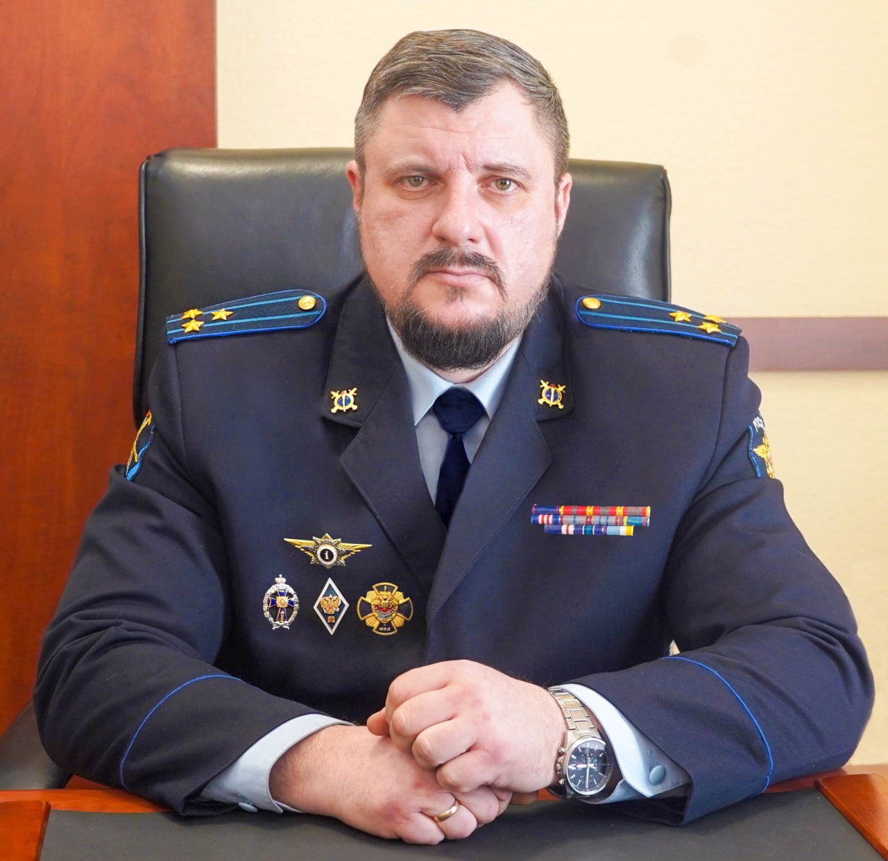 Поздравление заместителя министра – начальника Следственного управления МВД Бурятии Михаила Шеховцова с Днем образования органов предварительного следствия в системе МВД Российской Федерации