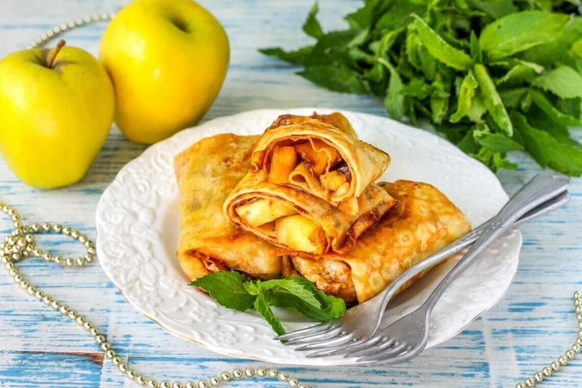 Блины с яблоками: новый взгляд на классические угощения