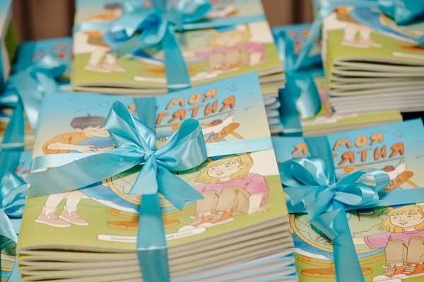 В Улан-Удэ выпустили уникальный детский атлас «Я и моя Бурятия»