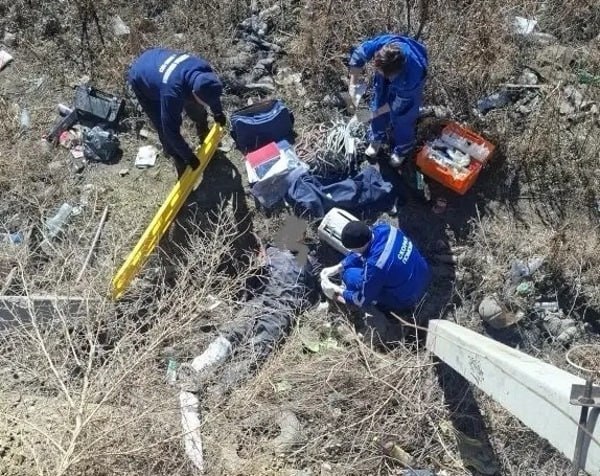 В Улан-Удэ пьяный мужчина рухнул с четырёхметровой высоты