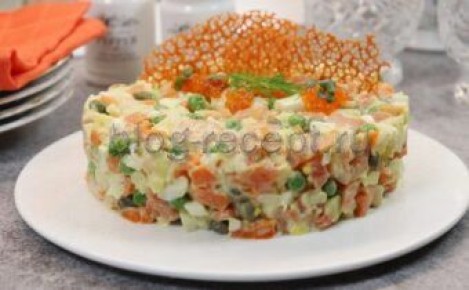 Вдохновение для вашей кухни: Оливье с малосольной рыбой и креветками