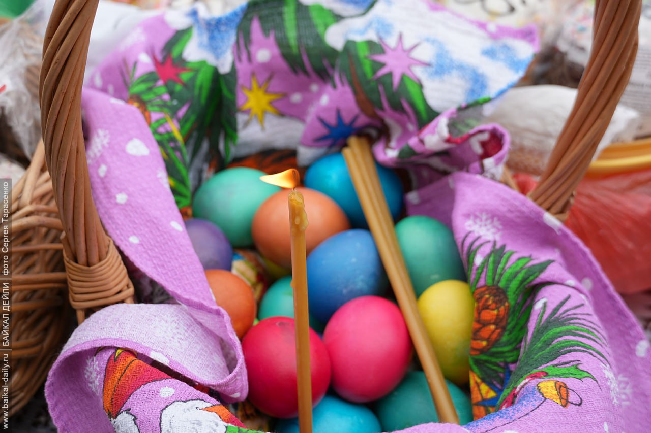 В Улан-Удэ прошло освящение куличей В Улан-Удэ прошло освящение куличей