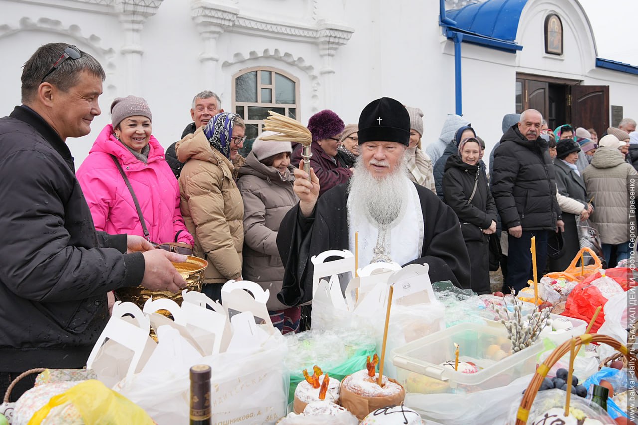 В Улан-Удэ прошло освящение куличей В Улан-Удэ прошло освящение куличей