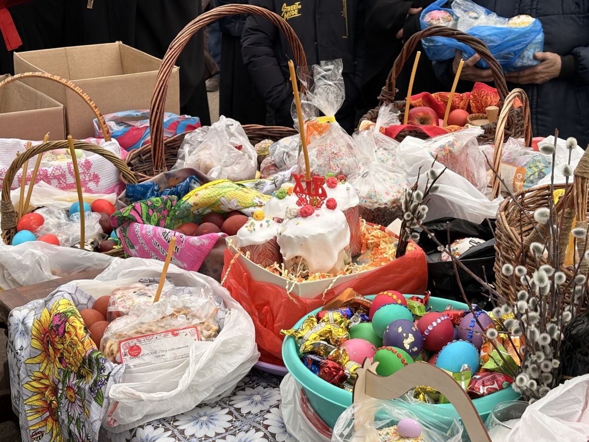 Верующие прошли пасхальным крестным ходом по Улан-Удэ Верующие прошли пасхальным крестным ходом по Улан-Удэ