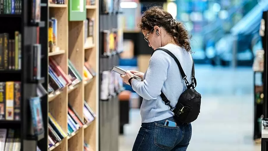 Издательство приостановило продажи романа Сорокина «Голубое сало»