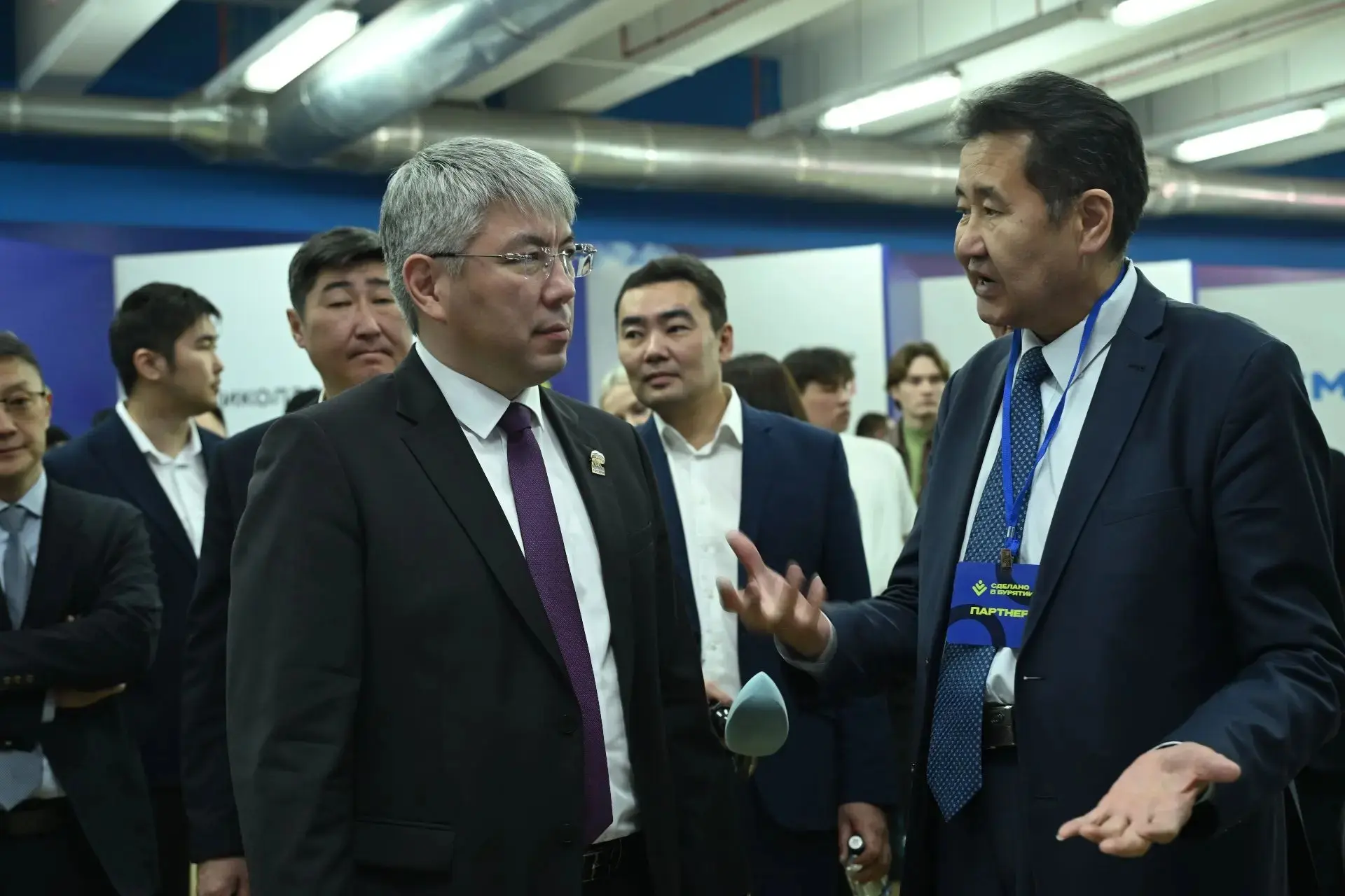 Алексей Цыденов: Добрый день, земляки! Сегодня мы проводим форум «Сделано в Бурятии» Алексей Цыденов: Добрый день, земляки! Сегодня мы проводим форум «Сделано в Бурятии»