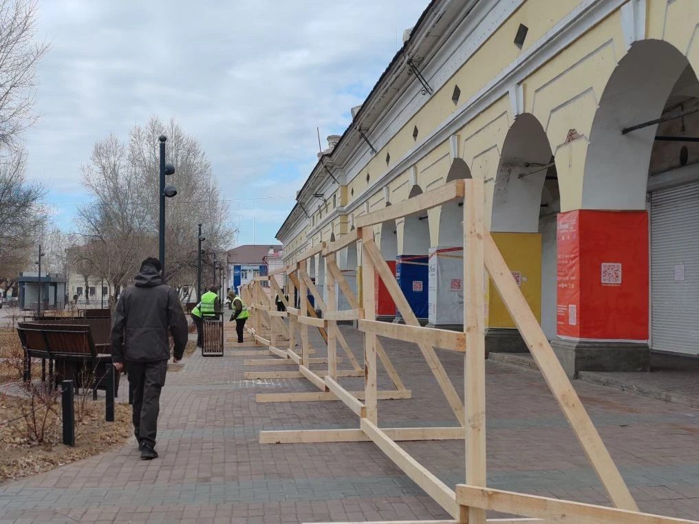 В Улан-Удэ начались подготовительные работы к ремонту Гостиных рядов