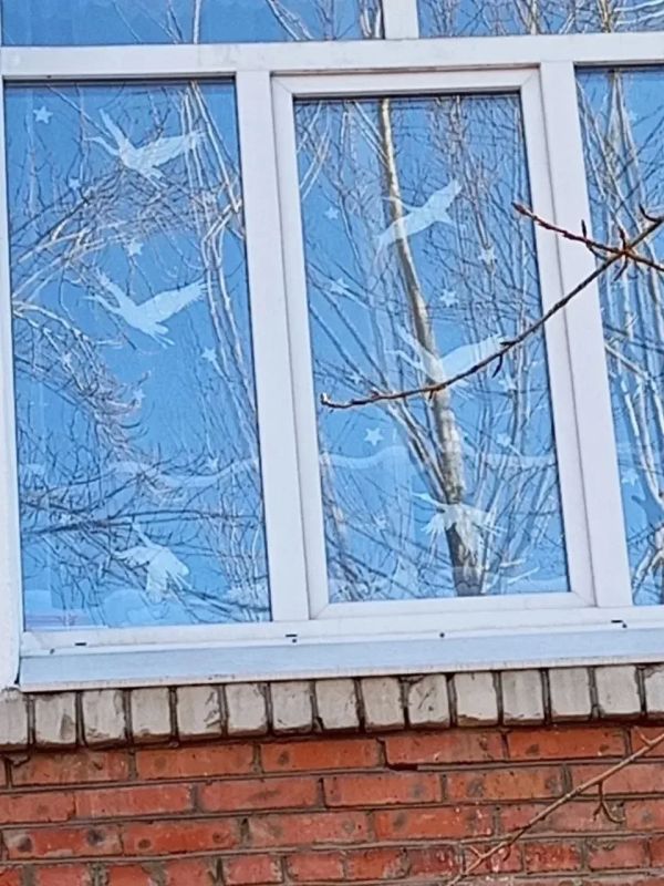 Окна Победы украшают юные патриоты Бурятии Окна Победы украшают юные патриоты Бурятии