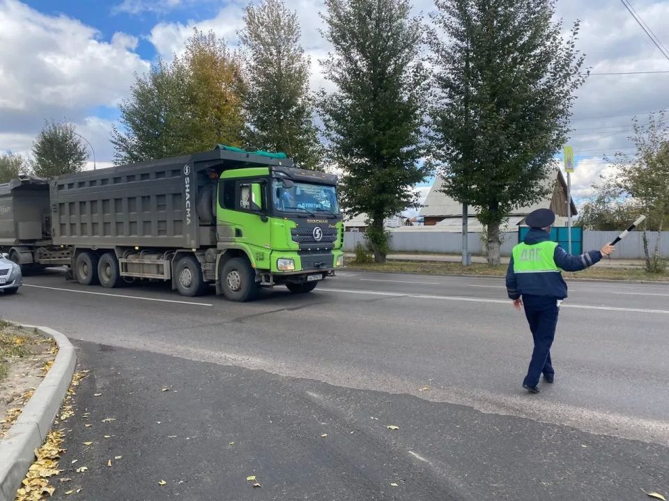 В Улан-Удэ ужесточат контроль за движением большегрузов в летний период