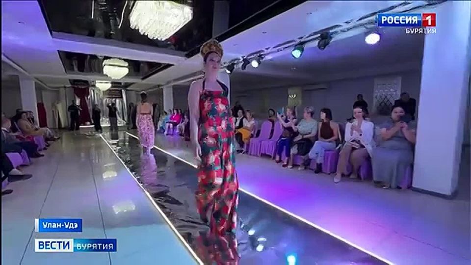 В Улан-Удэ состоялся необычный модный показ «От Орды до Кремля»