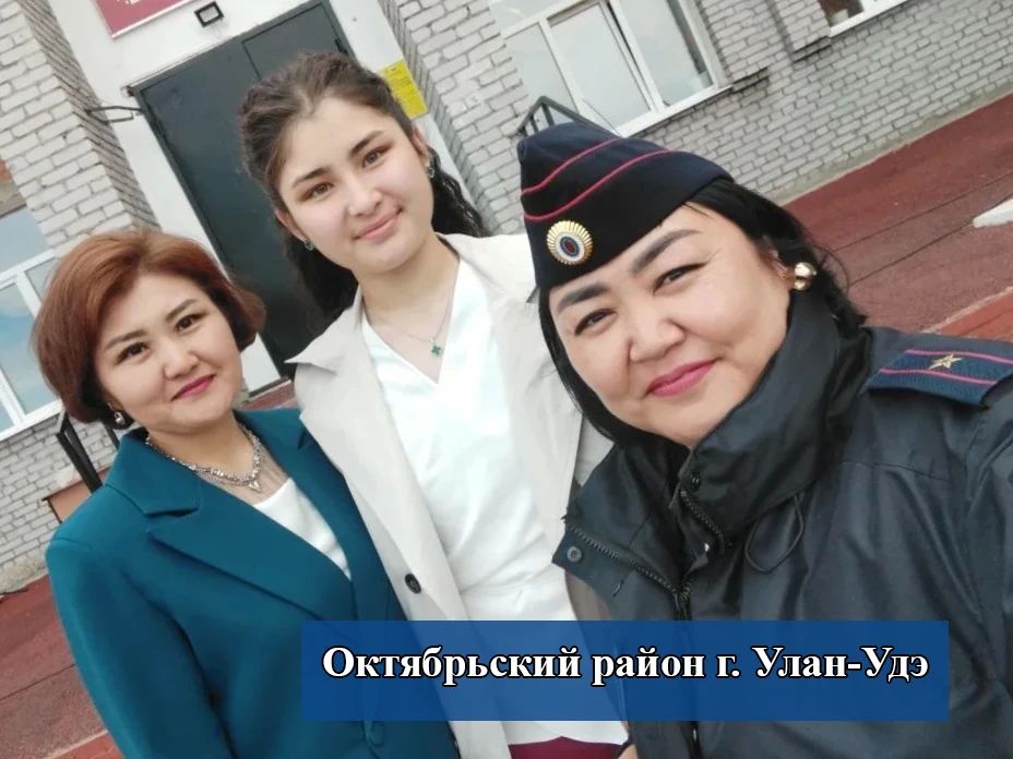 ФОТОФАКТ: полицейские Бурятии обеспечили охрану общественного порядка в местах проведения последних звонков в средних общеобразовательных учреждения республики! ФОТОФАКТ: полицейские Бурятии обеспечили охрану общественного порядка в местах проведения последних звонков в средних общеобразовательных учреждения республики!