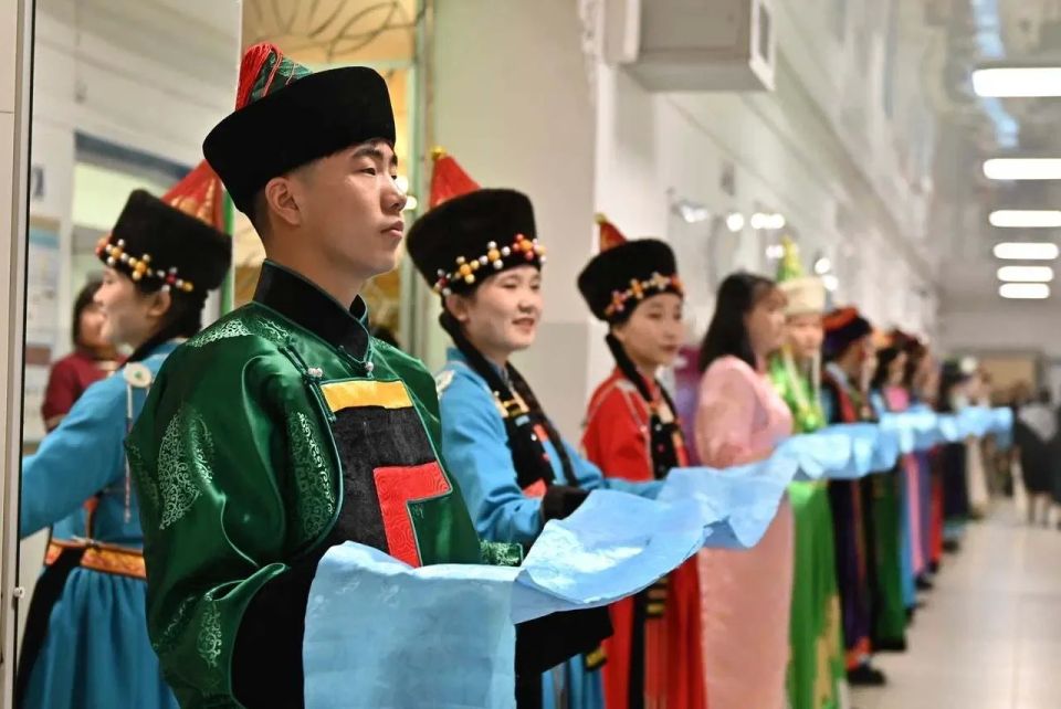Жители республики могут получить премию Главы РБ в области развития бурятского языка