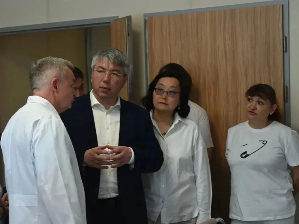 Алексей Цыденов встретился с участниками СВО из Бурятии в госпитале Санкт-Петербурга Алексей Цыденов встретился с участниками СВО из Бурятии в госпитале Санкт-Петербурга