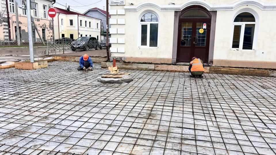 На Арбате вырыли котлован под фонтан На Арбате вырыли котлован под фонтан