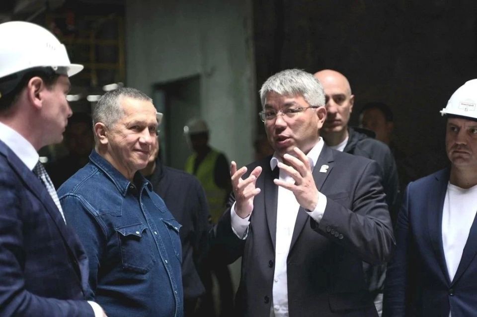 Юрий Трутнев проверил реализацию мастер-плана Улан-Удэ Юрий Трутнев проверил реализацию мастер-плана Улан-Удэ