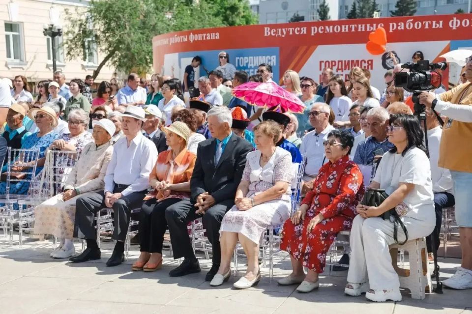 Улан-Удэ отмечает 360-летие Улан-Удэ отмечает 360-летие