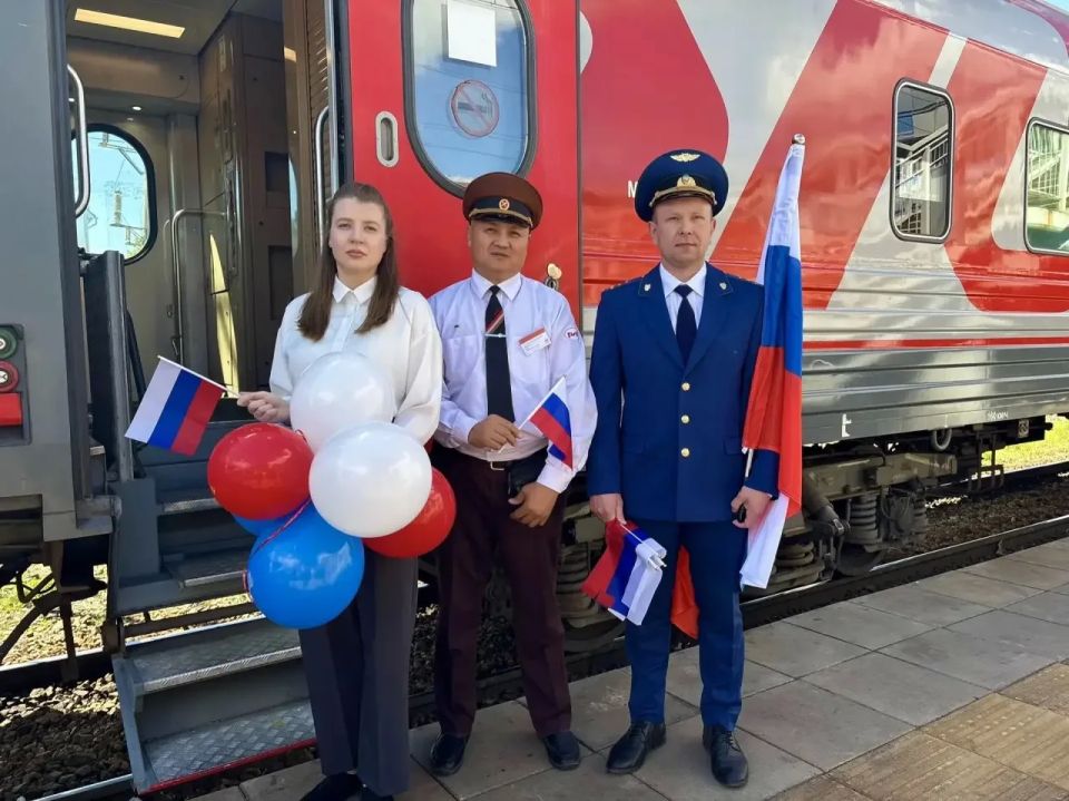 Транспортными прокурорами проведены мероприятия, приуроченные ко Дню России Транспортными прокурорами проведены мероприятия, приуроченные ко Дню России