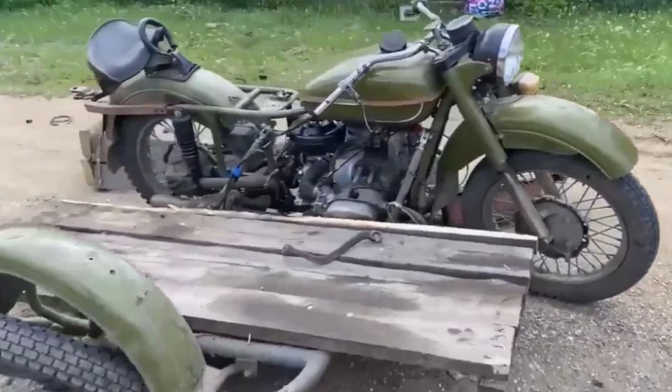 В Бурятии водитель мотоцикла «Урал» врезался в электроопору и погиб