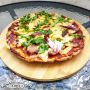 Кето-деликатесы для истинных гурманов: пицца и мясной пирог из творожного теста
