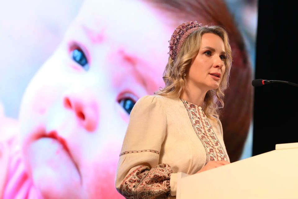 Мария Львова-Белова: Помощь родителям с зависимостью – тема стратегической сессии «Семья на первом месте» в Забайкалье Мария Львова-Белова: Помощь родителям с зависимостью – тема стратегической сессии «Семья на первом месте» в Забайкалье