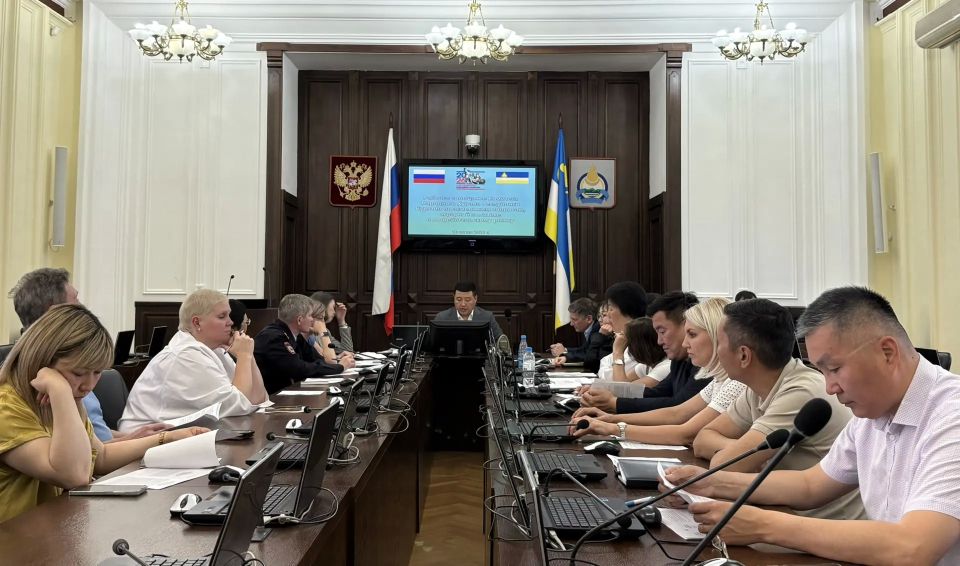 В Народном Хурале Бурятии в рамках проведения оценки регулирующего воздействия под председательством Семена Матхеева прошло публичное обсуждение изменений в закон о правовом регулировании производства и оборота этилового... В Народном Хурале Бурятии в рамках проведения оценки регулирующего воздействия под председательством Семена Матхеева прошло публичное обсуждение изменений в закон о правовом регулировании производства и оборота этилового...