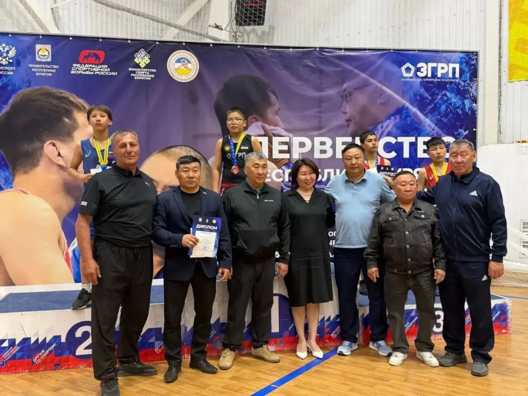 В Бурятии борцовский турнир посвятили памяти Арсалана Болотова В Бурятии борцовский турнир посвятили памяти Арсалана Болотова