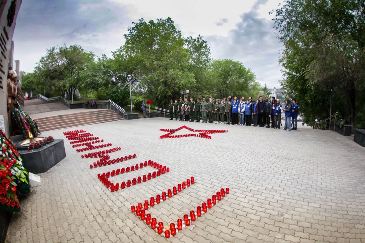 В Улан-Удэ прошла акция «Огненные картины войны» В Улан-Удэ прошла акция «Огненные картины войны»