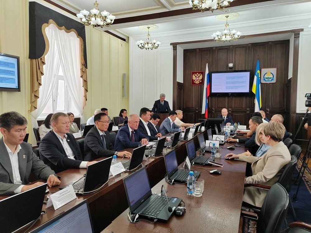 Депутаты Хурала разбирались в программе "Дальневосточный гектар"