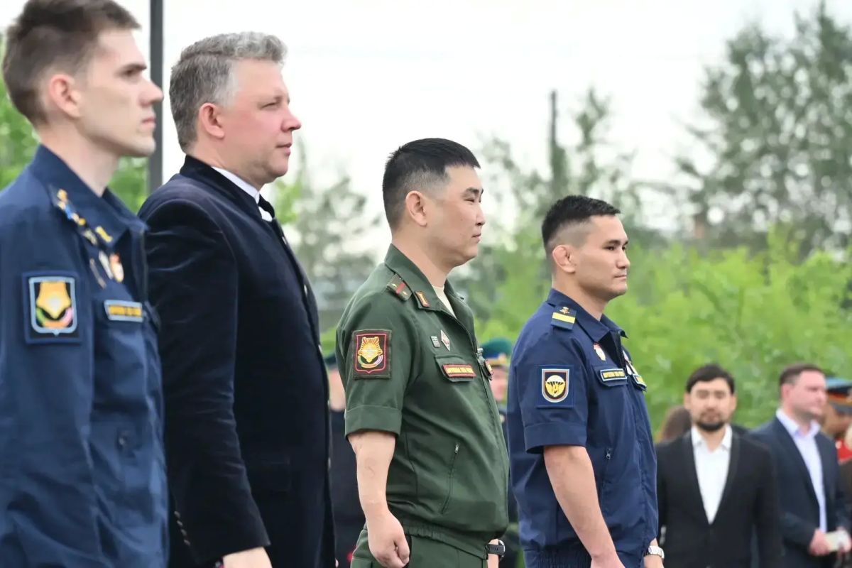 Алексей Цыденов: Сегодня у нас ещё одно очень важное событие — День ветеранов боевых действий Алексей Цыденов: Сегодня у нас ещё одно очень важное событие — День ветеранов боевых действий