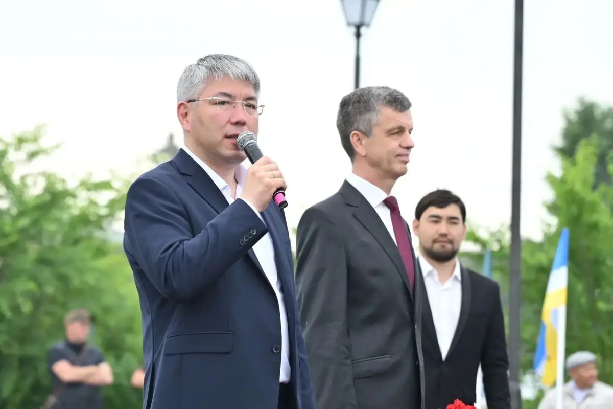Алексей Цыденов: Сегодня у нас ещё одно очень важное событие — День ветеранов боевых действий Алексей Цыденов: Сегодня у нас ещё одно очень важное событие — День ветеранов боевых действий