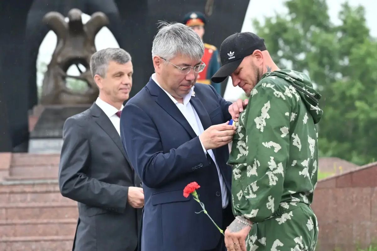 Алексей Цыденов: Сегодня у нас ещё одно очень важное событие — День ветеранов боевых действий Алексей Цыденов: Сегодня у нас ещё одно очень важное событие — День ветеранов боевых действий