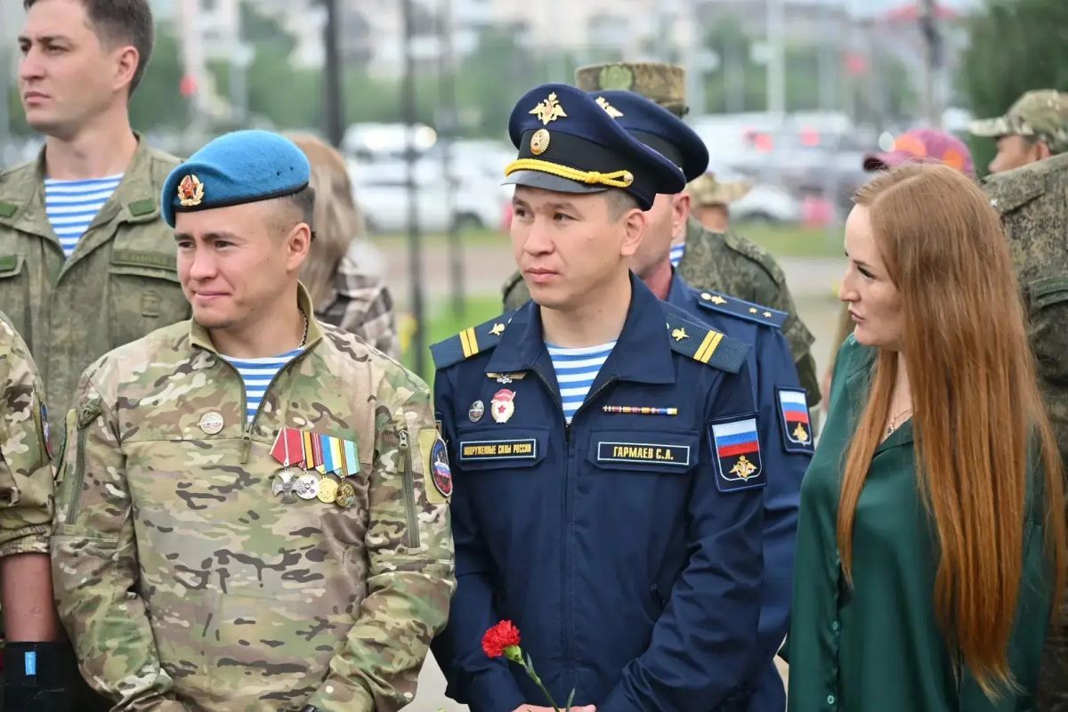 Алексей Цыденов: Сегодня у нас ещё одно очень важное событие — День ветеранов боевых действий Алексей Цыденов: Сегодня у нас ещё одно очень важное событие — День ветеранов боевых действий