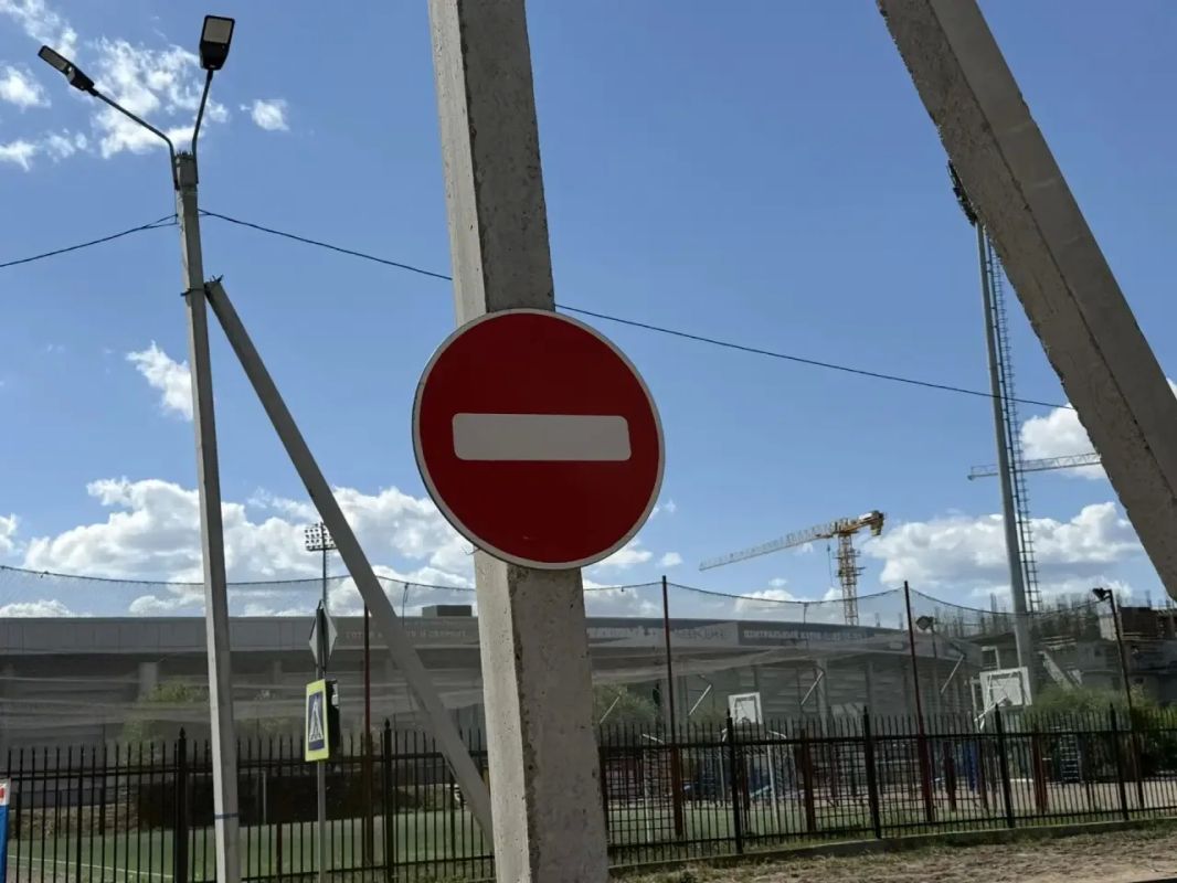 Уважаемые жители! Напоминаем, что движение по ул. Свободы временно закрыто в связи с проведением работ по обустройству тротуаров Уважаемые жители! Напоминаем, что движение по ул. Свободы временно закрыто в связи с проведением работ по обустройству тротуаров