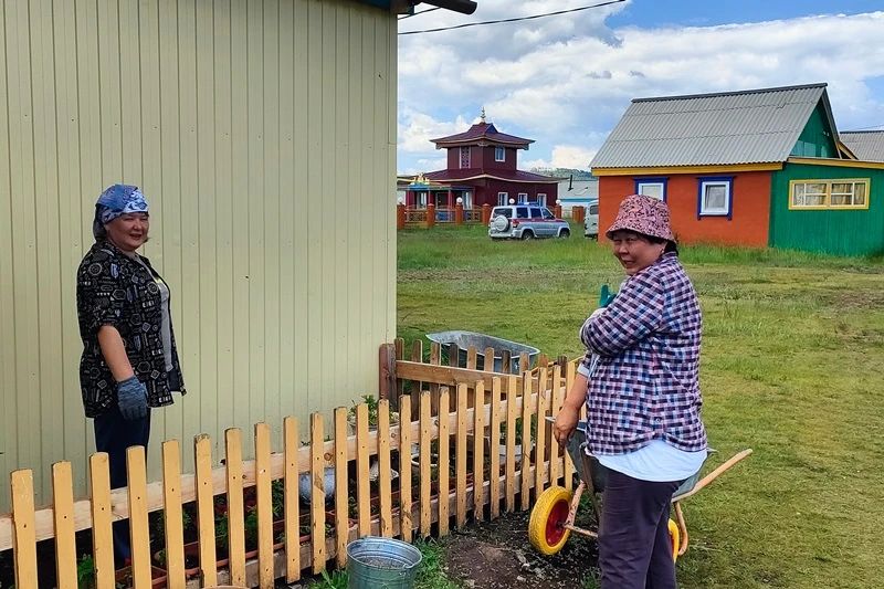 Сотрудники вневедомственной охраны благоустроили Эгитуйский дацан в Еравнинском районе Сотрудники вневедомственной охраны благоустроили Эгитуйский дацан в Еравнинском районе