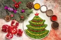 Праздничные бюджетные салаты: вкусные идеи для Нового года