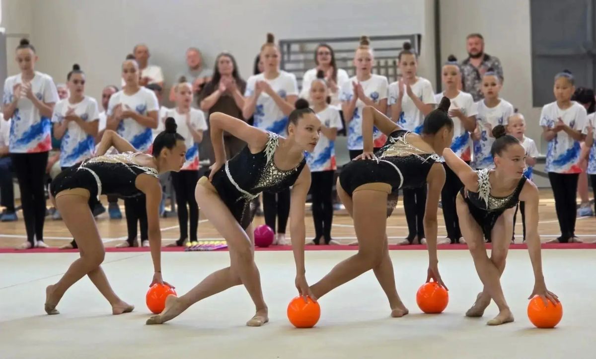Алексей Цыденов: Вместе с генеральным директором – председателем правления ОАО «РЖД» Олегом Валентиновичем Белозёровым посетили спортивный комплекс «Нева» Алексей Цыденов: Вместе с генеральным директором – председателем правления ОАО «РЖД» Олегом Валентиновичем Белозёровым посетили спортивный комплекс «Нева»