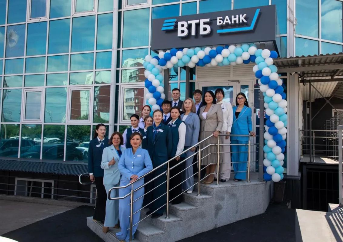 Новый банковский офис открылся в 40-х кварталах Улан-Удэ Новый банковский офис открылся в 40-х кварталах Улан-Удэ
