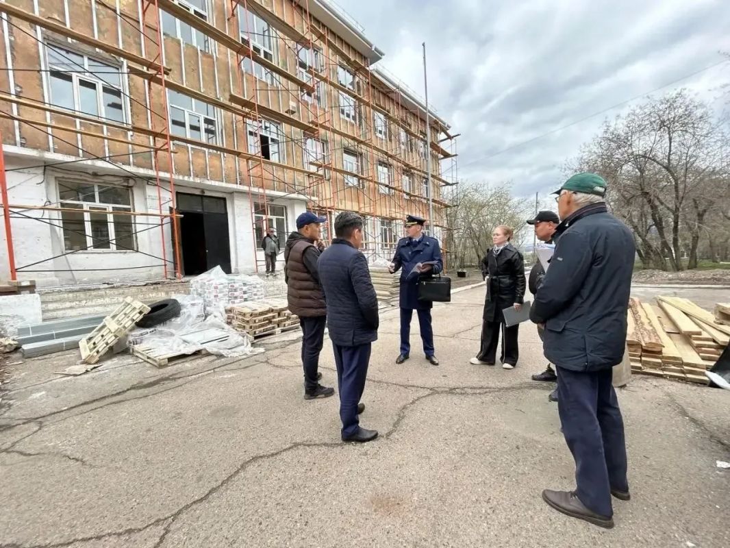 При ремонте школы №46 в Улан-Удэ выявили нарушения При ремонте школы №46 в Улан-Удэ выявили нарушения