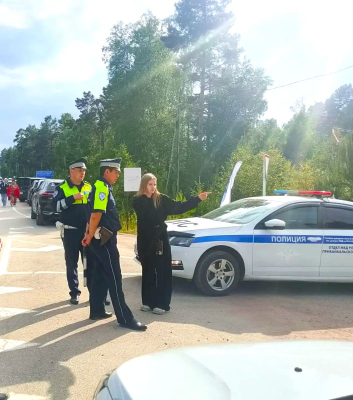 Полицейские Бурятии обеспечили безопасность на международном фестивале «Балет на Байкале» Полицейские Бурятии обеспечили безопасность на международном фестивале «Балет на Байкале»